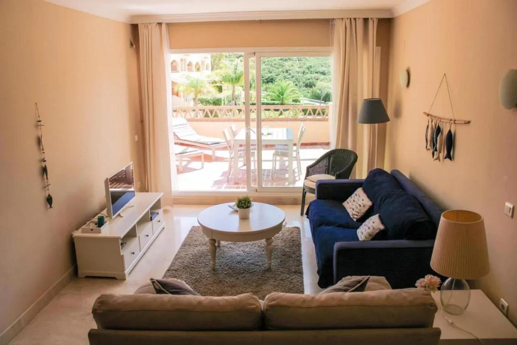 Family In With Pool * Marbella